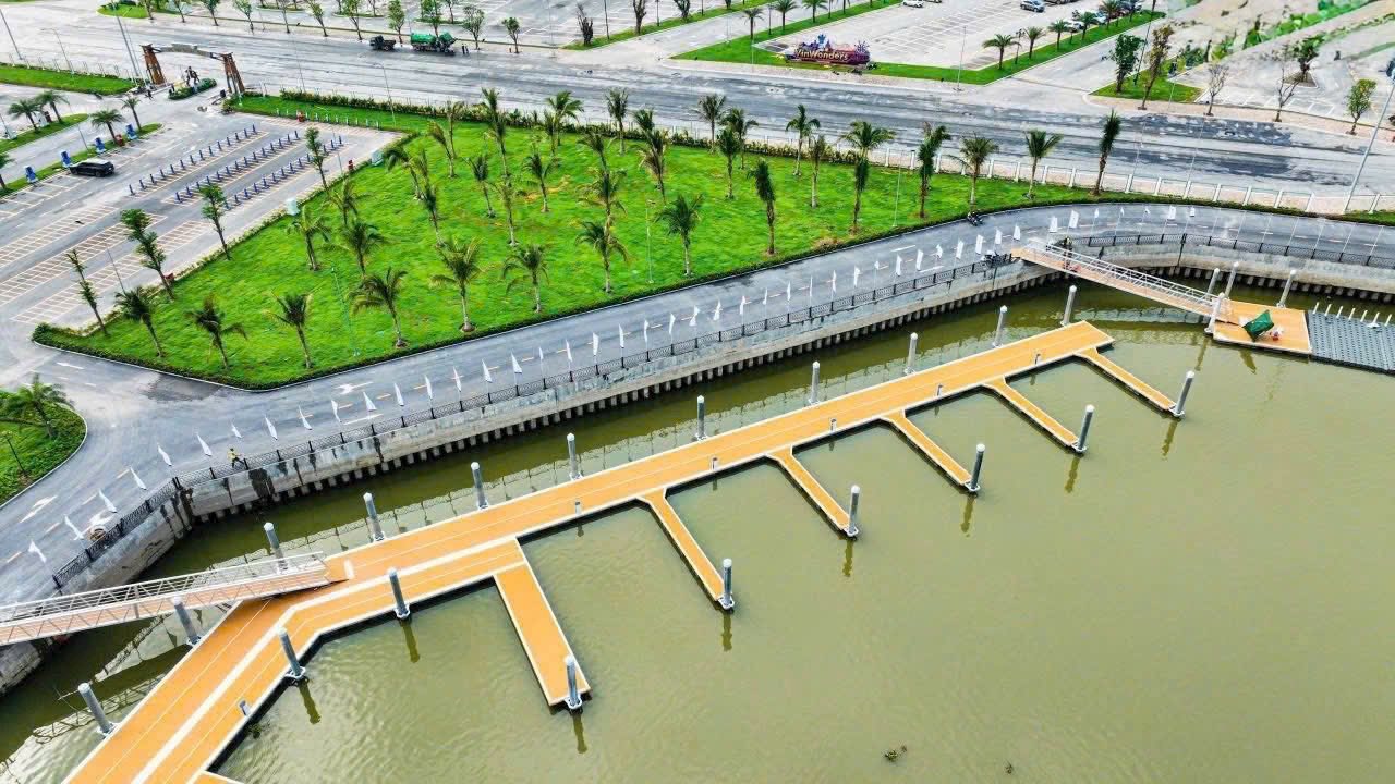 Bến du thuyền Vinhomes Royal Island - Tiến độ xây dựng thực tế 3 Bến du thuyền Vinhomes Royal Island